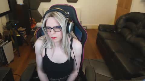 Snapshot of kelseycobalt chatting on February 18, 2025, 8:14 pm kelseycobalt online show from February 18, 2025, 8:14 pm