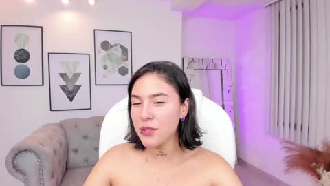 Kendall Jenner online show from January 8, 2025, 4:12 am