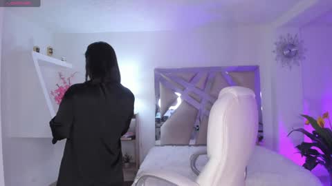 Kendall Jenner online show from January 18, 2025, 4:26 am