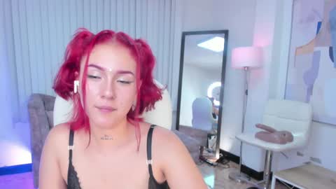 Kendall Jenner online show from February 12, 2025, 7:02 am