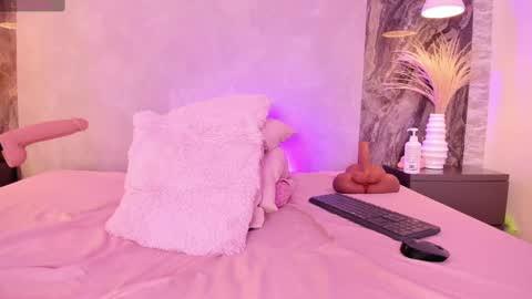 Natty online show from February 14, 2025, 5:46 pm