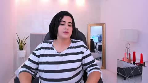 kendall_roous online show from September 17, 2025, 7:37 pm