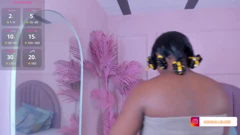 kendallbleer online show from November 6, 2025, 11:33 am