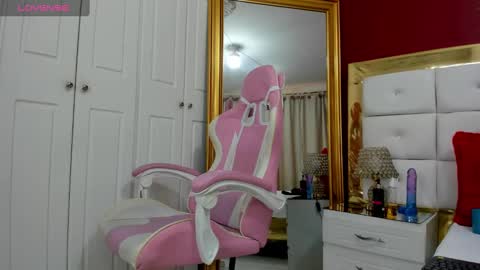 Snapshot of kendalstallyon chatting on January 19, 2025, 3:21 pm Kendal online show from January 19, 2025, 3:21 pm