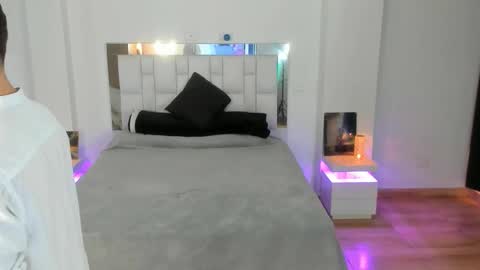 kendamian online show from November 14, 2025, 4:06 pm