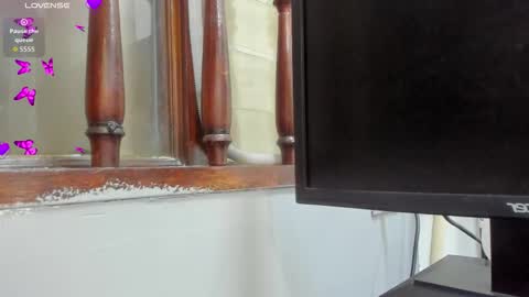 Kendra London online show from November 17, 2025, 10:54 am