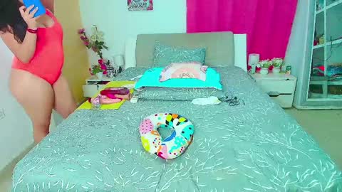 kendra_love31 online show from April 3, 2026, 3:04 am