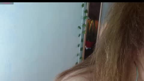 Snapshot of kendra_lust_69 chatting on September 29, 2025, 9:14 am kendra_lust_69 online show from September 29, 2025, 9:14 am