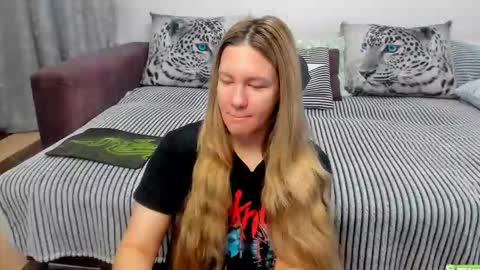 Kendra online show from October 9, 2025, 1:25 am