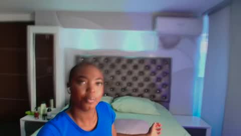 Snapshot of keniagoldenx chatting on June 2, 2026, 3:36 pm keniagoldenx online show from June 2, 2026, 3:36 pm