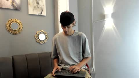 Snapshot of kenix_777 chatting on October 18, 2025, 11:05 pm KENIX online show from October 18, 2025, 11:05 pm