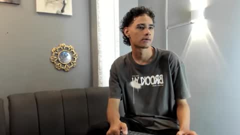 Snapshot of kenix_777 chatting on October 21, 2025, 7:47 pm KENIX online show from October 21, 2025, 7:47 pm