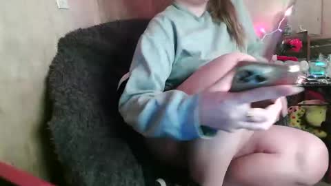 Snapshot of kennedynova777 chatting on December 24, 2024, 2:43 am Kennedy Nova online show from December 24, 2024, 2:43 am