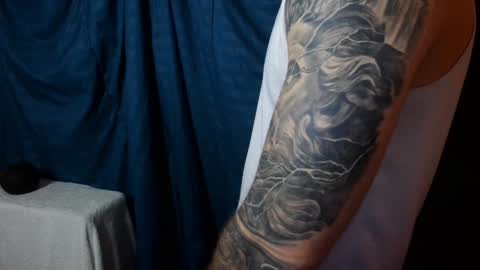 Snapshot of kennerfox77 chatting on December 24, 2024, 6:44 am Kennfox777 online show from December 24, 2024, 6:44 am