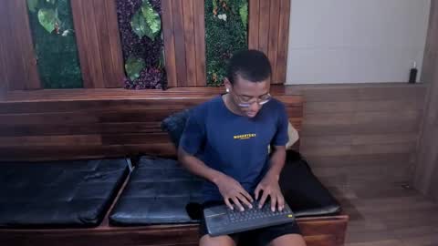 Kenny Thompson online show from February 28, 2026, 8:21 pm