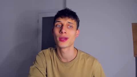 Peter     online show from November 17, 2025, 8:14 pm