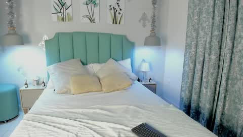 kentha_mitchells online show from February 5, 2025, 10:30 am