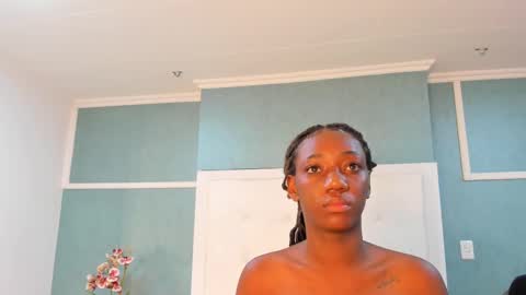 kentha_mitchells online show from September 18, 2025, 10:50 am