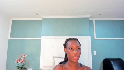 kentha_mitchells online show from September 20, 2025, 10:49 am
