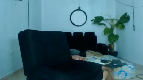 dany wolf002 online show from March 12, 2026, 8:04 pm