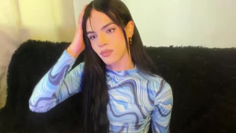 Snapshot of kerly_monroe chatting on December 17, 2025, 7:42 pm Kerly online show from December 17, 2025, 7:42 pm