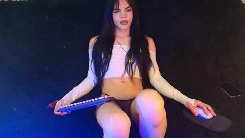 Snapshot of kerly_monroe chatting on January 8, 2026, 8:33 pm Kerly online show from January 8, 2026, 8:33 pm