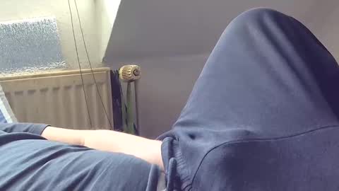 kermit2204 online show from September 28, 2025, 12:21 pm