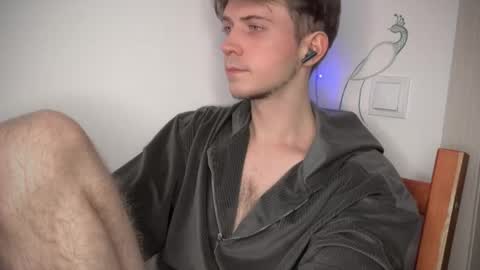 Kero online show from October 10, 2025, 7:02 pm