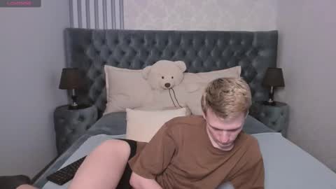 Snapshot of kerry_slay chatting on March 1, 2025, 6:00 pm Kerry online show from March 1, 2025, 6:00 pm