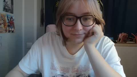 Jenny  online show from October 20, 2025, 7:31 am