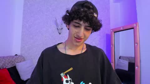 Snapshot of kervs__ chatting on February 3, 2025, 7:42 pm Kev online show from February 3, 2025, 7:42 pm