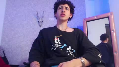 Snapshot of kervs__ chatting on February 20, 2025, 6:13 pm Kev online show from February 20, 2025, 6:13 pm