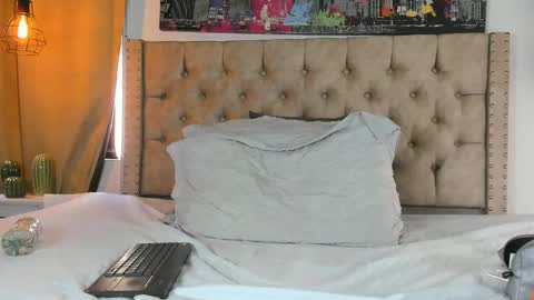 Kery Hillson online show from February 12, 2025, 3:16 pm