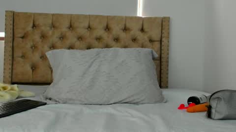 Kery Hillson online show from September 20, 2025, 1:01 pm