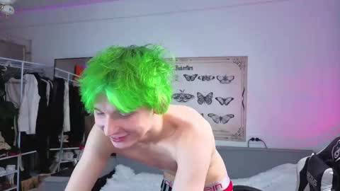 Kessy online show from November 17, 2025, 9:42 pm