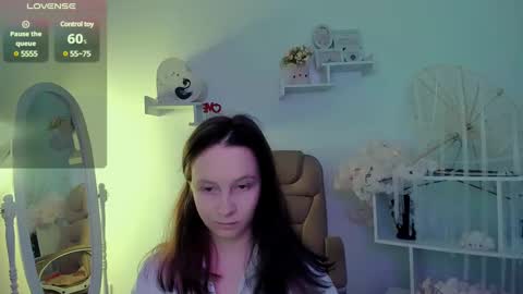Snapshot of ketrin_n_ chatting on March 10, 2025, 6:27 am Ketrin online show from March 10, 2025, 6:27 am