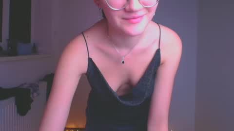Snapshot of ketrin_pirsss chatting on January 27, 2025, 12:01 am Ketrin online show from January 27, 2025, 12:01 am