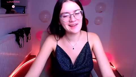 Snapshot of ketrin_pirsss chatting on February 13, 2025, 10:43 pm Ketrin online show from February 13, 2025, 10:43 pm