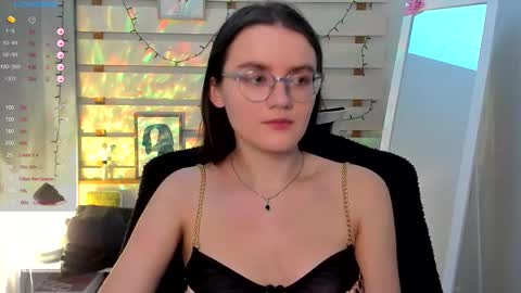 Snapshot of ketrin_pirsss chatting on October 14, 2025, 1:50 am Ketrin online show from October 14, 2025, 1:50 am