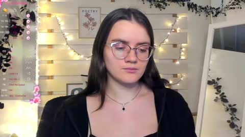 Snapshot of ketrin_pirsss chatting on November 22, 2025, 7:24 pm Ketrin online show from November 22, 2025, 7:24 pm