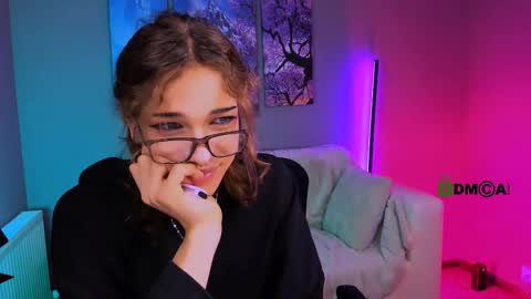 kevi here online show from September 19, 2025, 7:36 pm