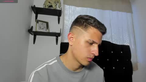 Snapshot of kevin_ahs1 chatting on June 6, 2026, 10:58 pm Kevin Ahs online show from June 6, 2026, 10:58 pm