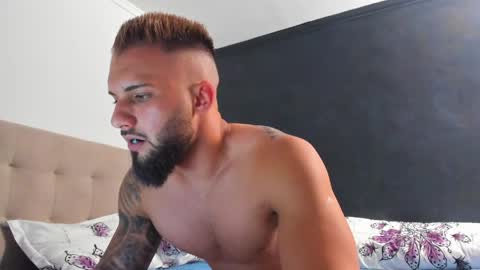 Snapshot of kevin_muscle1 chatting on May 5, 2026, 4:04 pm Kevin online show from May 5, 2026, 4:04 pm