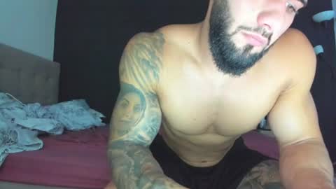 Snapshot of kevin_muscle1 chatting on July 23, 2026, 9:18 am Kevin online show from July 23, 2026, 9:18 am