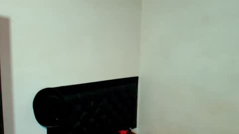 Snapshot of kevinkewma chatting on May 1, 2026, 12:10 pm kevinkewma online show from May 1, 2026, 12:10 pm