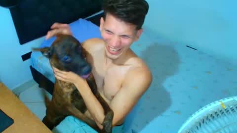 Snapshot of kevinkewma chatting on May 28, 2026, 10:12 am kevinkewma online show from May 28, 2026, 10:12 am