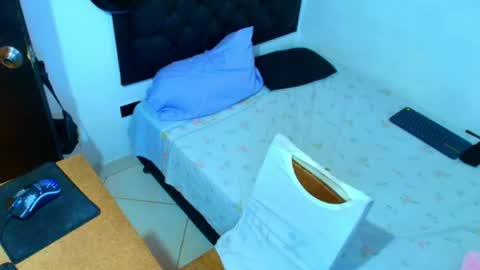 Snapshot of kevinkewma chatting on June 4, 2026, 11:16 am kevinkewma online show from June 4, 2026, 11:16 am