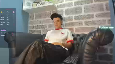 Sexy  Hot Kevin online show from September 23, 2025, 9:07 pm