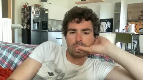 kevinpillobello online show from April 18, 2026, 3:16 pm