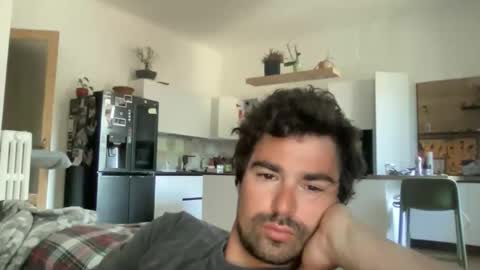 kevinpillobello online show from April 26, 2026, 6:55 am